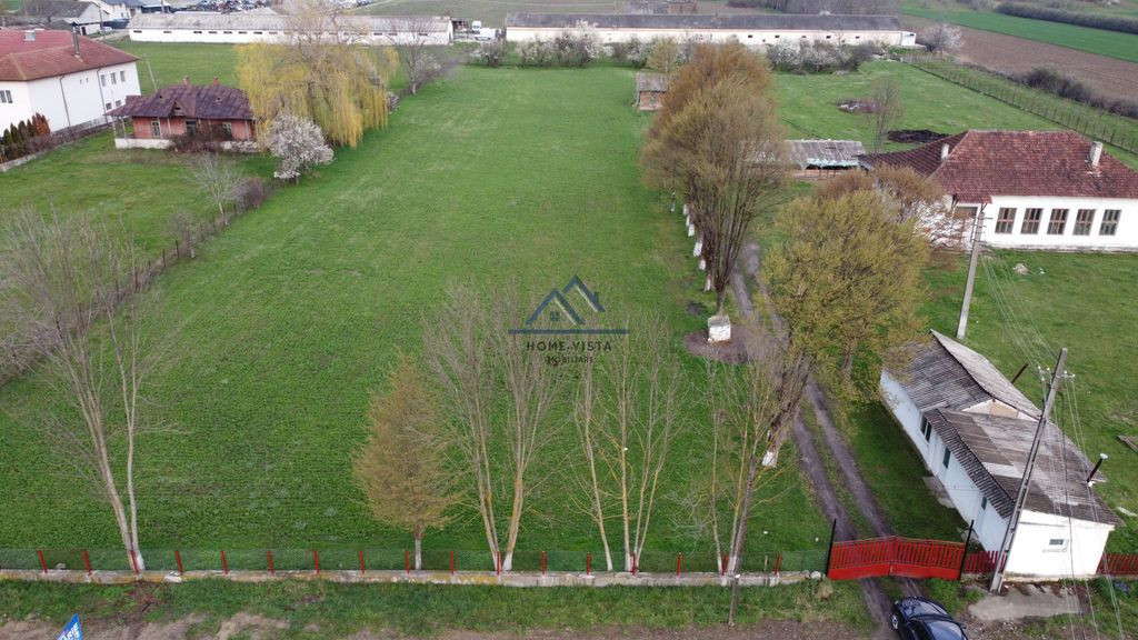 Teren intravilan, deschidere 40 m – Băiculești