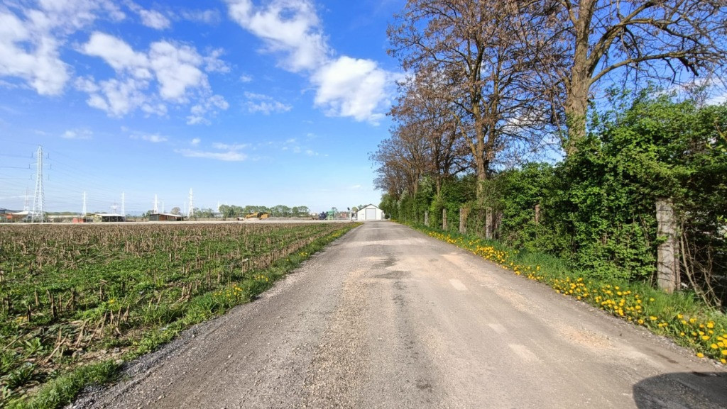 Teren liber zona Comorofca