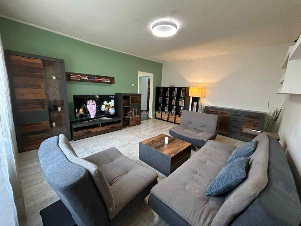 13 septembrie - 3 camere - decomandat - centrala proprie