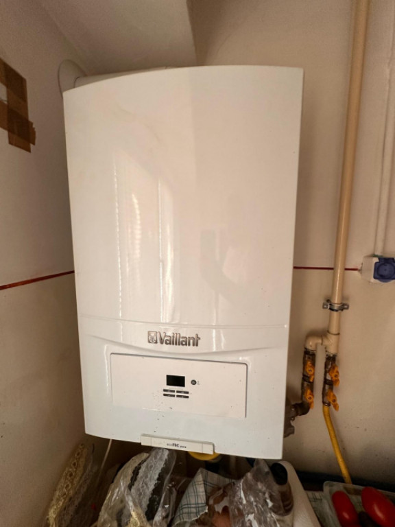 Apartament 2 camere zona Casa de Cultură