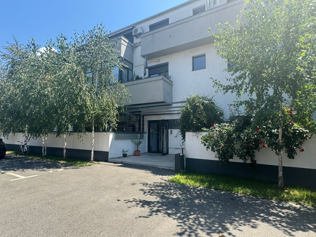 Apartament 3 camere cu gradina si terasa - CATTED FUNDENI