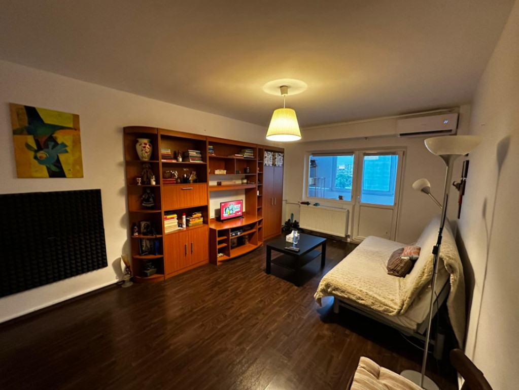 Apartament 3 camere - Lacul Tei