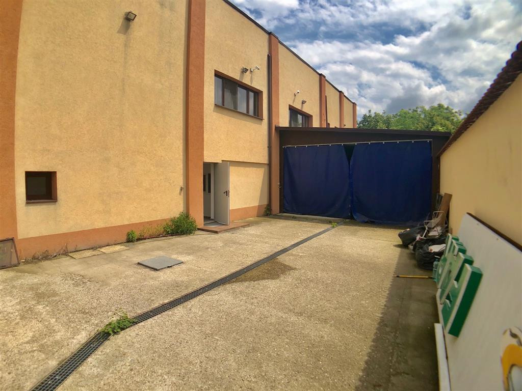Hala pretabila farma sau carmangerie birouri, Ploiesti