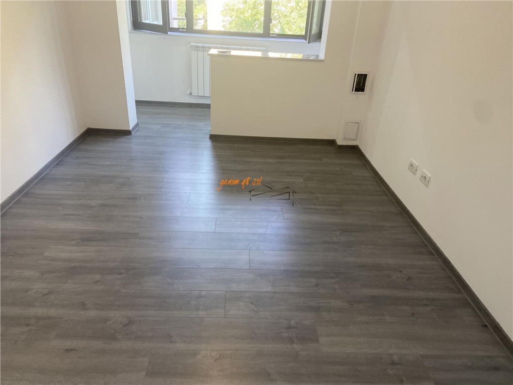 Garsoniera de , zona centrala strada Bucegi - Gerald , deco