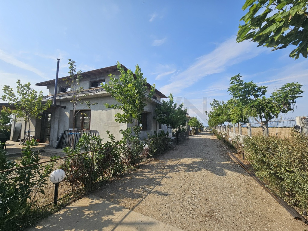 Vila individuala de in Ciorogarla