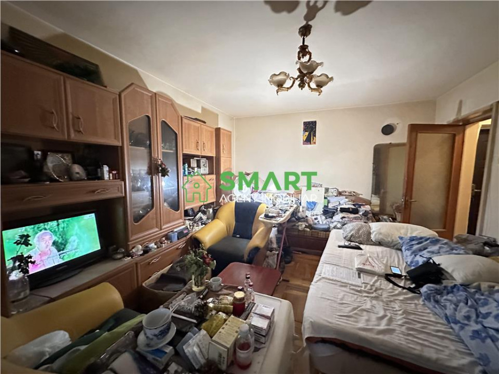 Garsoniera conf.1 sporit. Arad , Aurel Vlaicu, zona str. St