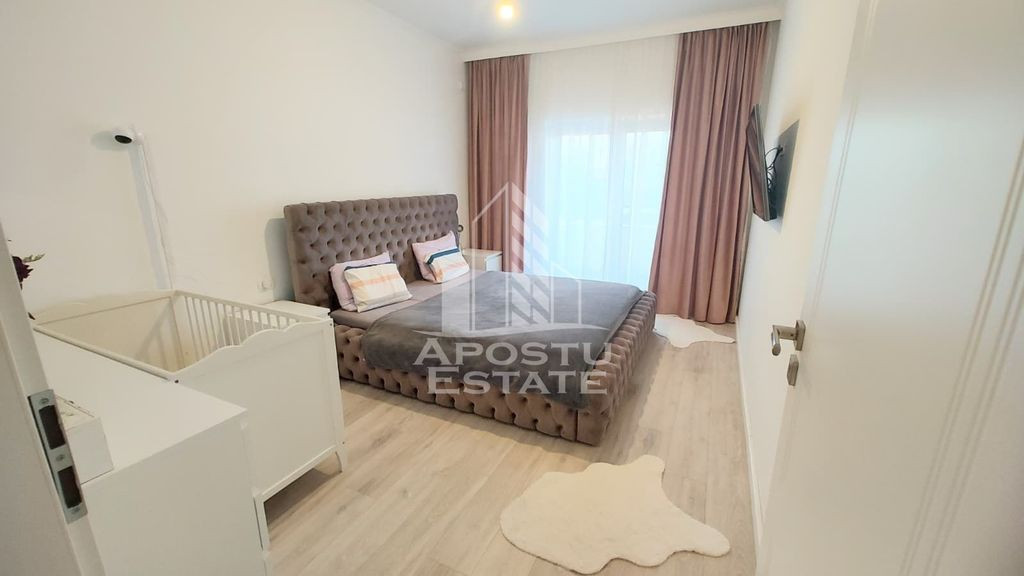 Casa individuala, 5 camere , 3 bai,2 balcoane ,acces auto...