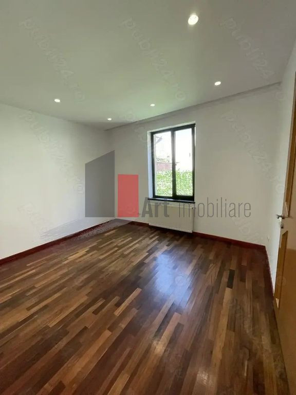 Casa de inchiriat in zona Mall Vitan