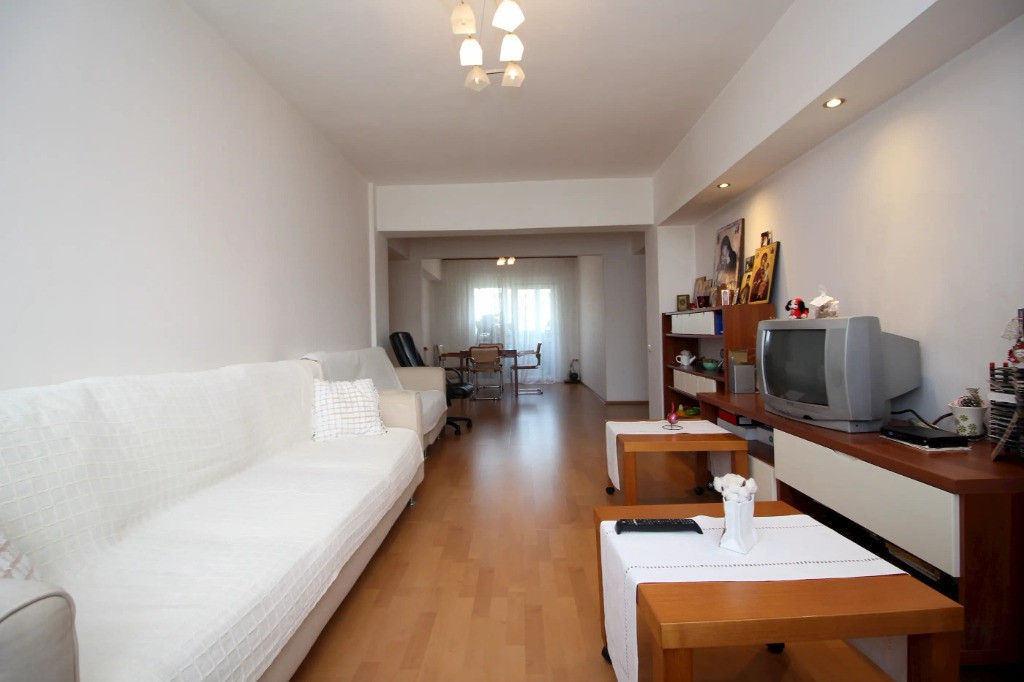 Crângași, 4 camere tranformat în 3 camere, centrală proprie