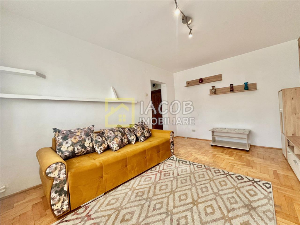 Apartament 2 CD, ultracentral, de inchiriat, etaj 4