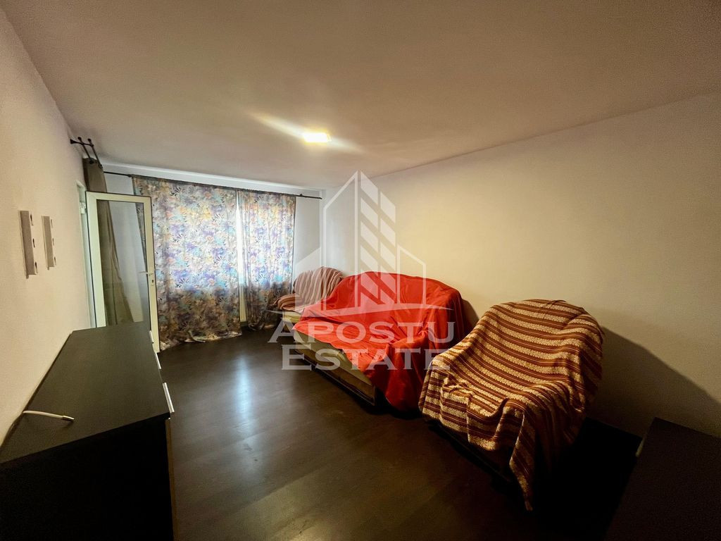 Apartament 3 camere, decomandat, centrala proprie, Zona G...