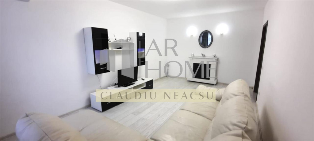 Apartament 2 camere, spatios, recent renovat, central, Ploi