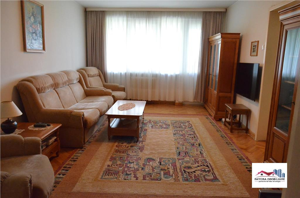 Apartament 3 Camere de Inchiriat Zona Aleea Carpati
