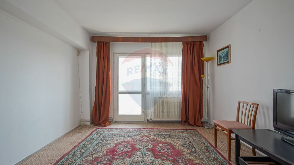 REZERVAT | Garsonieră decomandată | Zona Tractorul | De...