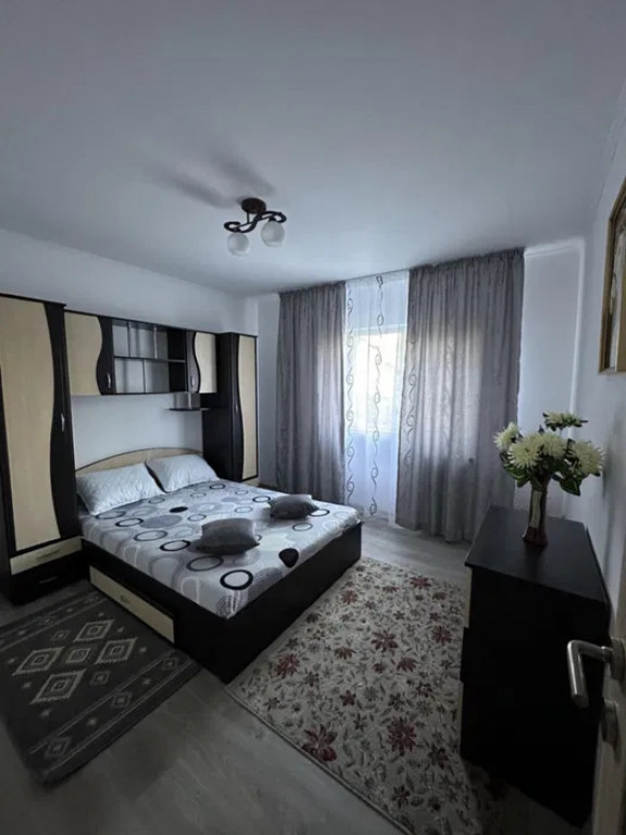 Apartament 2 camere decomandat, Nicolina, etajul 3