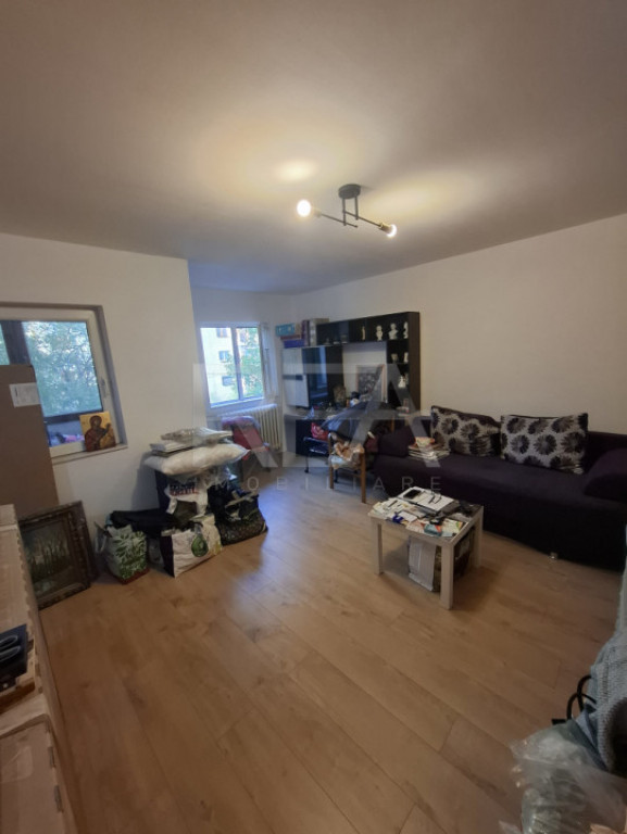 2 camere, 2/4, 60mp, bloc 1989, Uverturii-Orsova