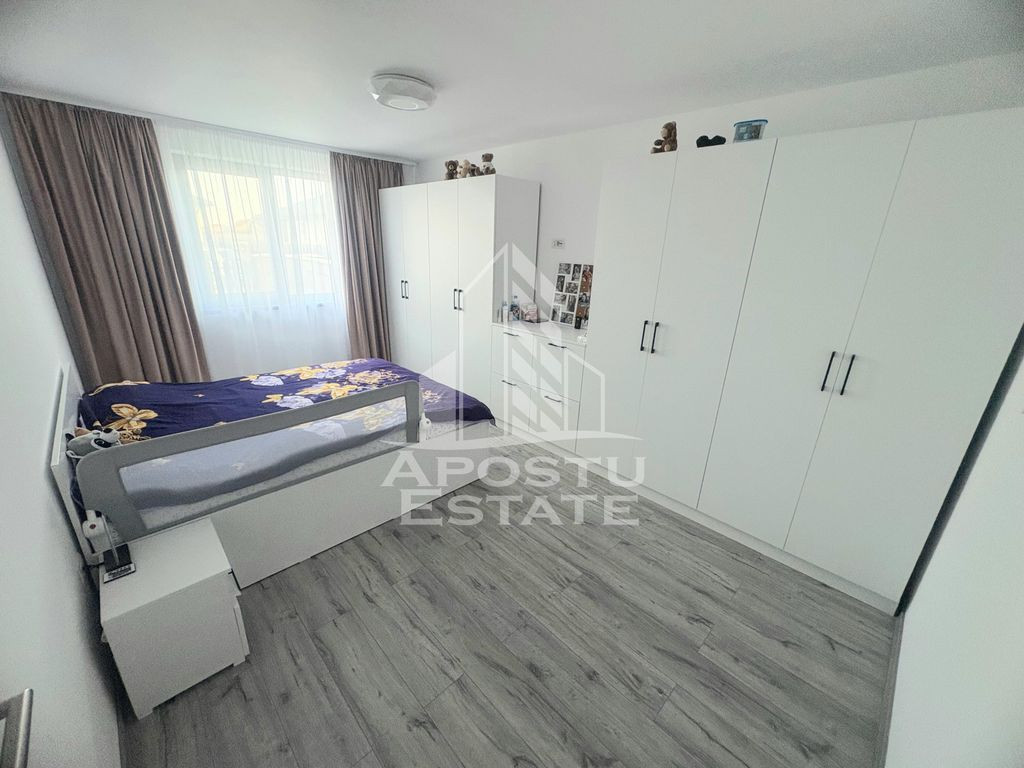 Duplex modern mobilat, cu 3 camere si 2 bai, Sag