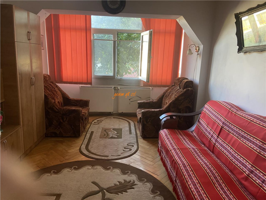 Apartament 2 camere , zona cartier Sud , et 1/4 ,50 mp utili