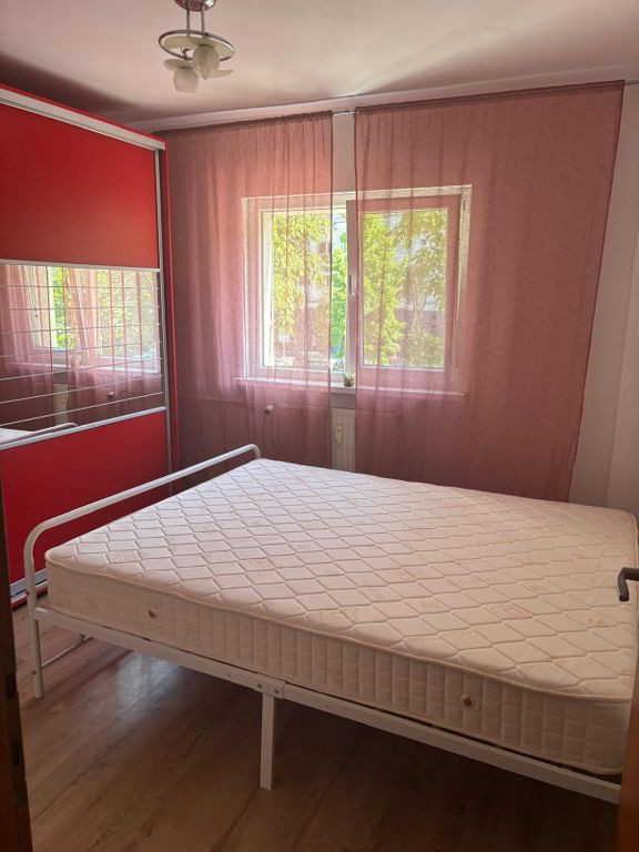 Apartament 2 camre de inchiriat