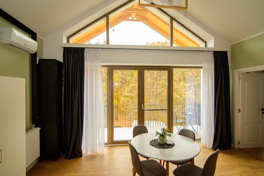 Apartament 3 camere, complet mobilat si utilat, pozitie supe