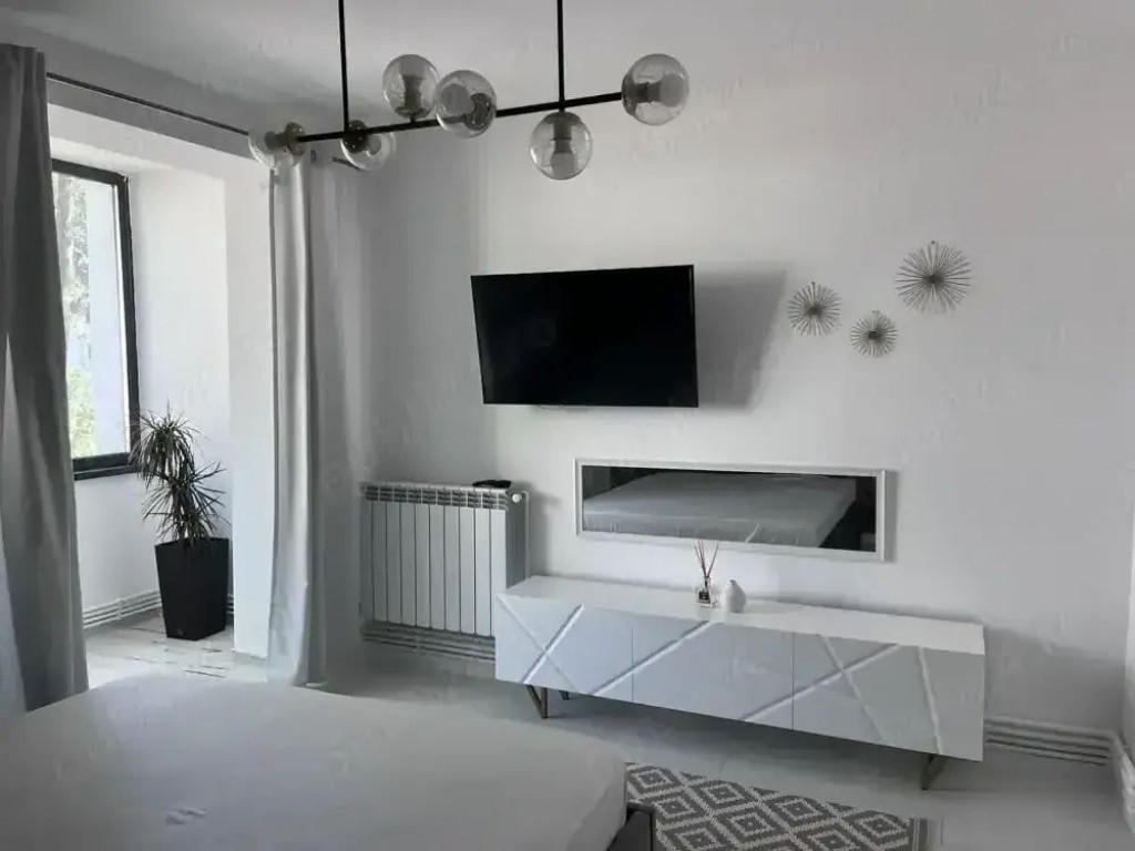 Apartament spatios cu 2 camere de inchiriat – Micro 16,...