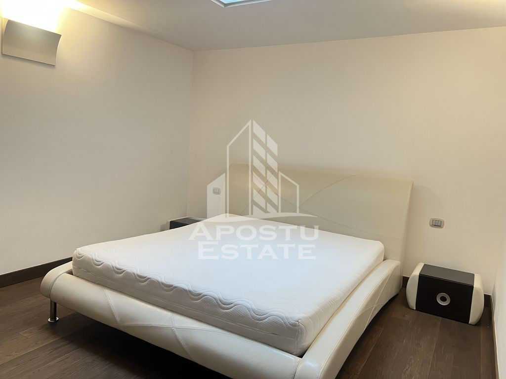 Apartament cu 3 camere demisol+ parter, Ultracentral