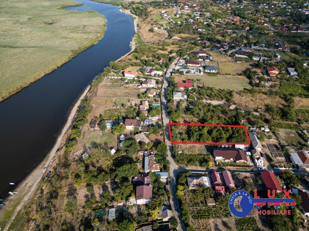 ID 7857 EXCLUSIVITATE - Teren intravilan cu priveliște în Somova