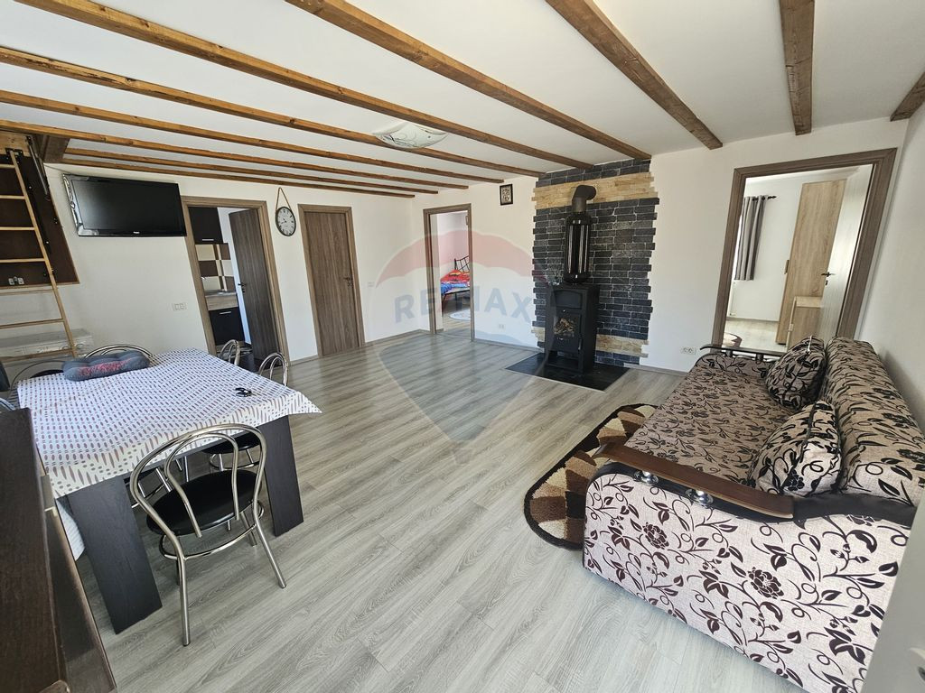 Acasă, în liniște și confort – la un pas de Piatra ...