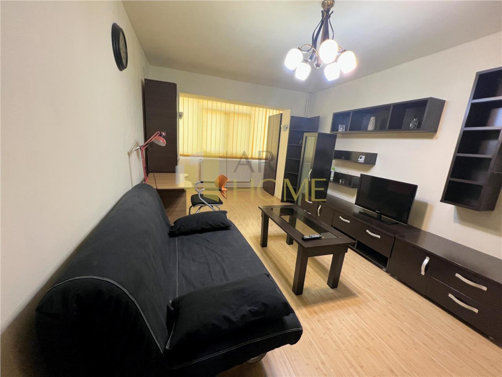 Garsoniera zona Republicii, Ploiesti