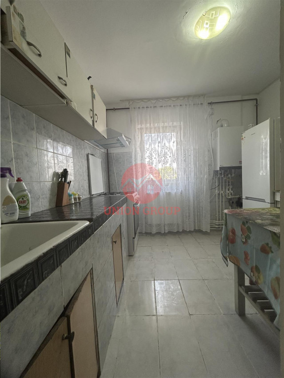 Apartament 3 camere, decomandat, Navodari