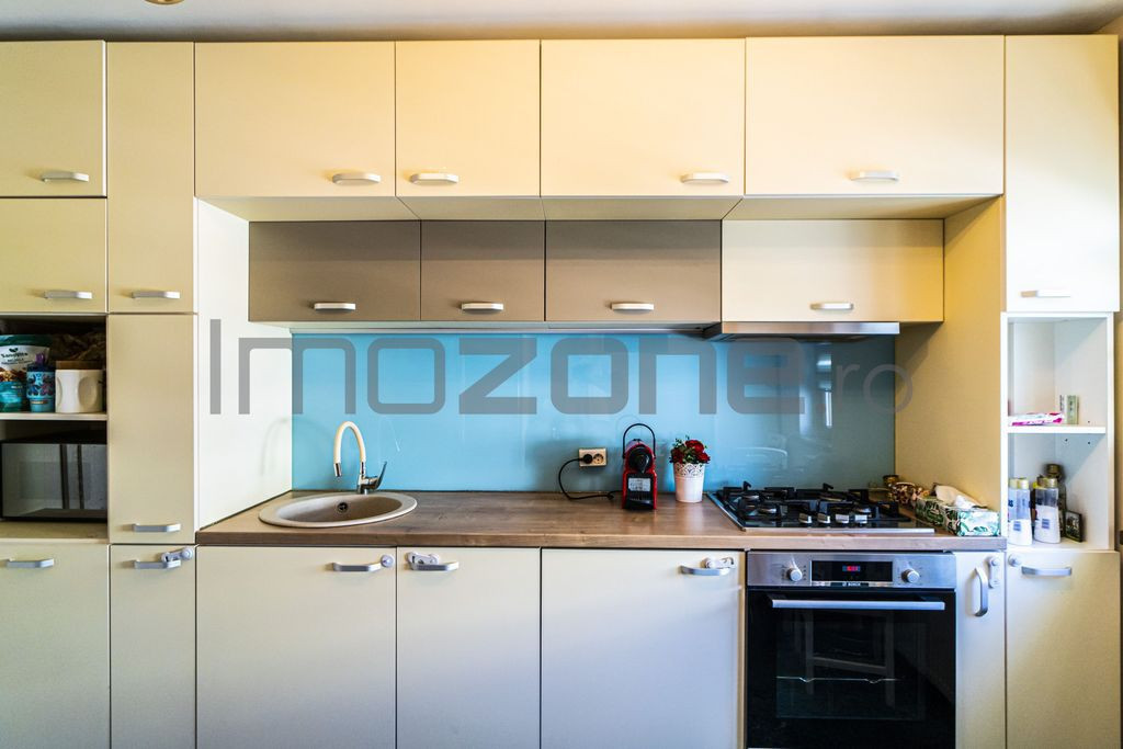 Lizeanu, 2 camere, bloc stradal reabilitat, mobilat, util...