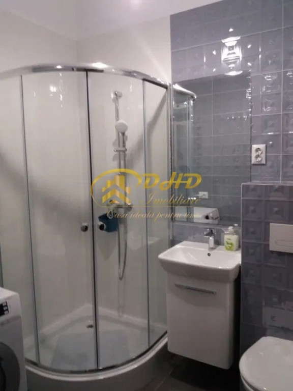 Apartament 2 camere INDEPENDENTEI