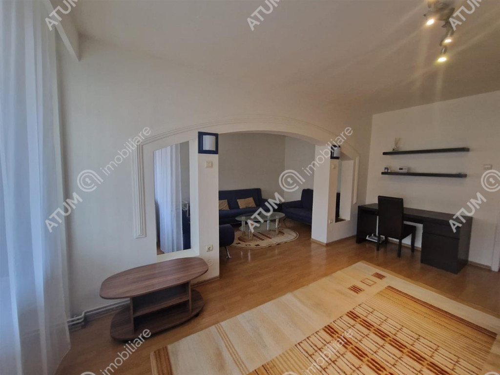 Apartament cu 3 camere si 2 bai de inchiriat in Sibiu zona G
