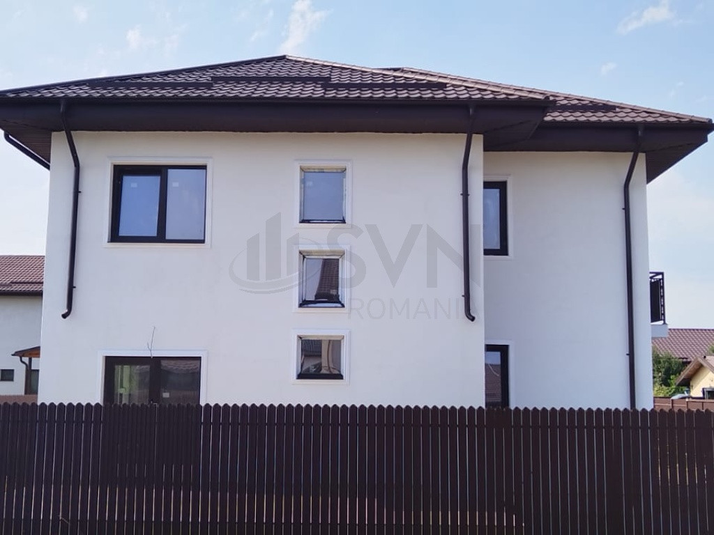 VILA DE 4 CAMERE BUFTEA-CREVEDIA LANGA PADURE