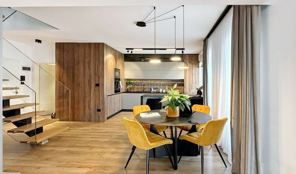 Parc si Facilitati in Zona