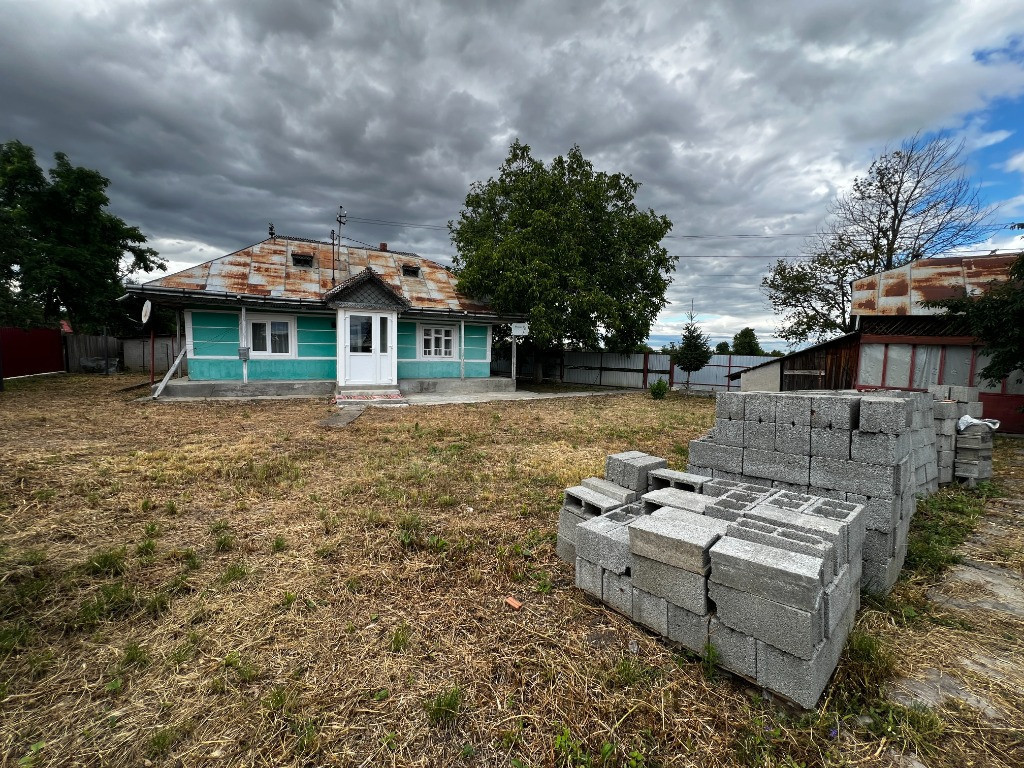 Casă Sat Miron Costin – zona Brănișteni (str. Macilor)
