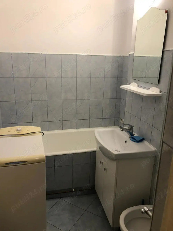 Garsoniera zona ASTRA