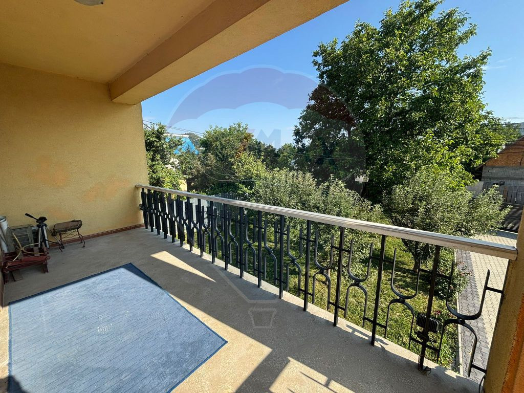 Spațiu Generos de Închiriat – Ideal pentru Birouri, C...