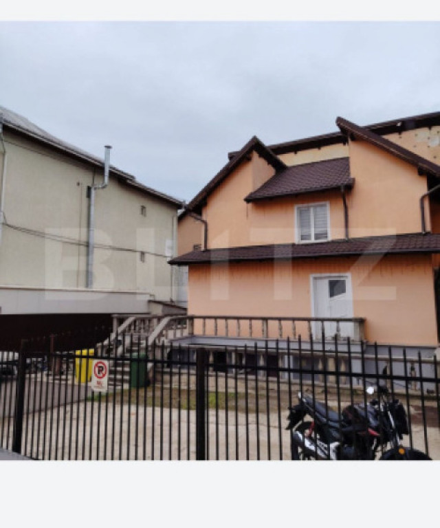 Casa etaj, 120 mp utili, 320 mp teren, zona Burdujeni