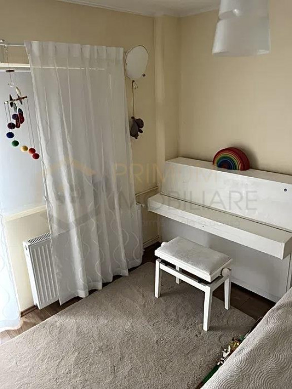 STEAUA - 2 Camere - Decomandat - Suprafata mare - 2 Balcoane