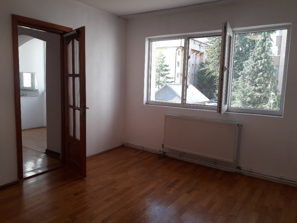 Apartament cu 2 camere Nedecomandate - etaj 2 - Zona George Enescu