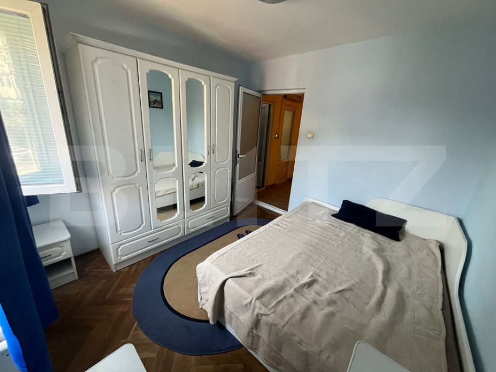 Apartament 3 camere, mobilat și utilat, etaj 1, zona Micro