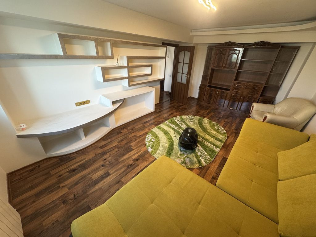 Apartament 2 camere zona Trocadero