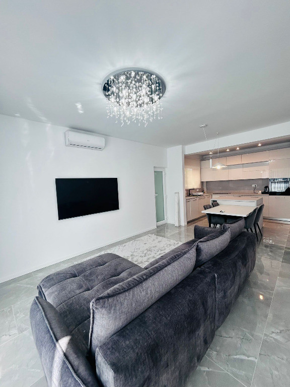 Casă nouă, mobilată și utilată lux – 4 camere, Florești, zona Porii