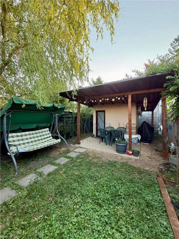 Dumbravita - 2 Camere - Etaj 1 - Curte privata - 2 Locuri de