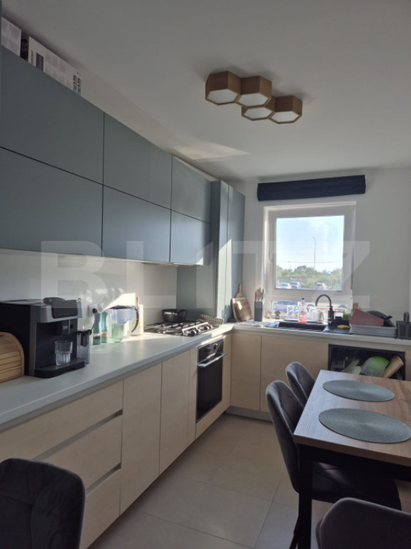 Apartament 2 camere cu terasa 20mp de vanzare in cartier Mau