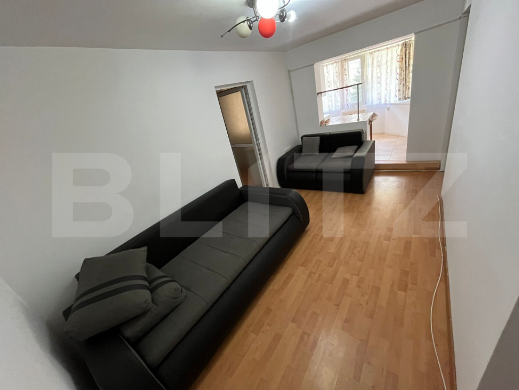 Apartament de inchiriat, cu 3 camere, complet mobilat, etaj