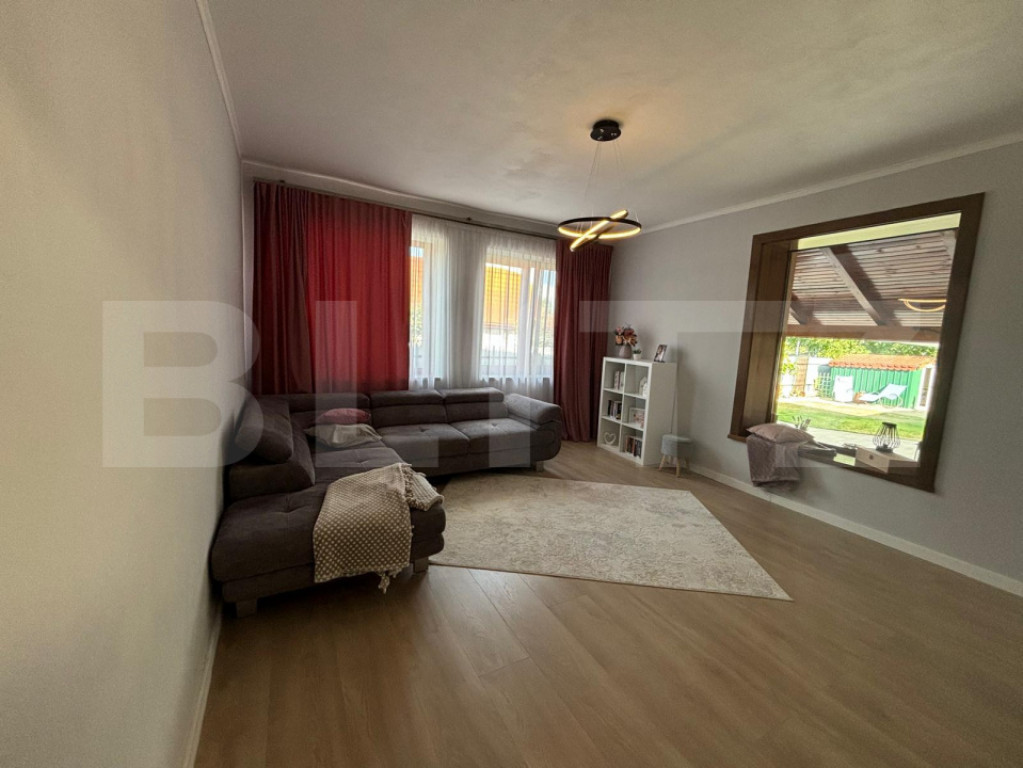 Casă tip P+1 în curte comună, 120 mp, central, lângă Ju