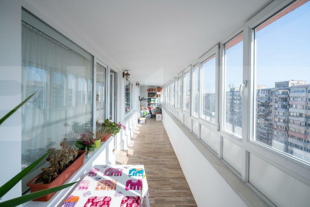 Apartament renovat cu 2 camere, 45 mp + balcon de 20 mp, Șt