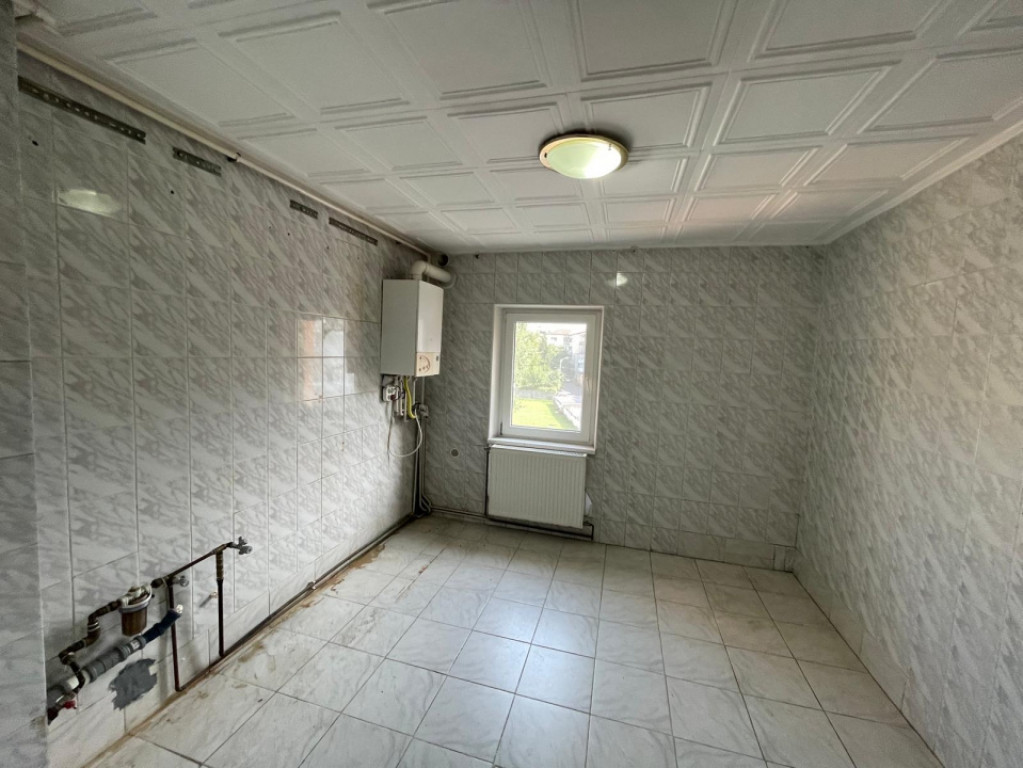 Apartament 3 camere spatioase, usor accesibile, zona Garii